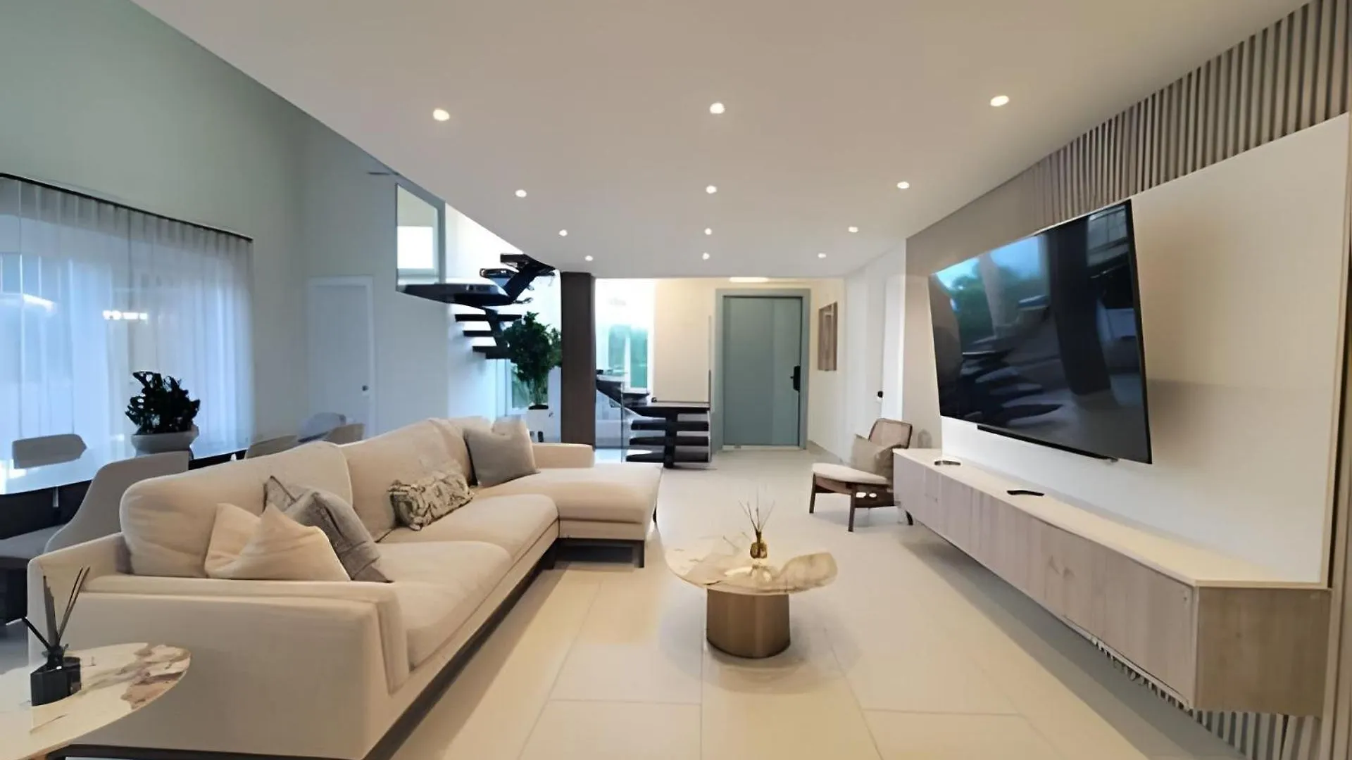 Elegante Villa Privada De 4 Dormitorios Con Piscina Y Jacuzzi Punta Cana