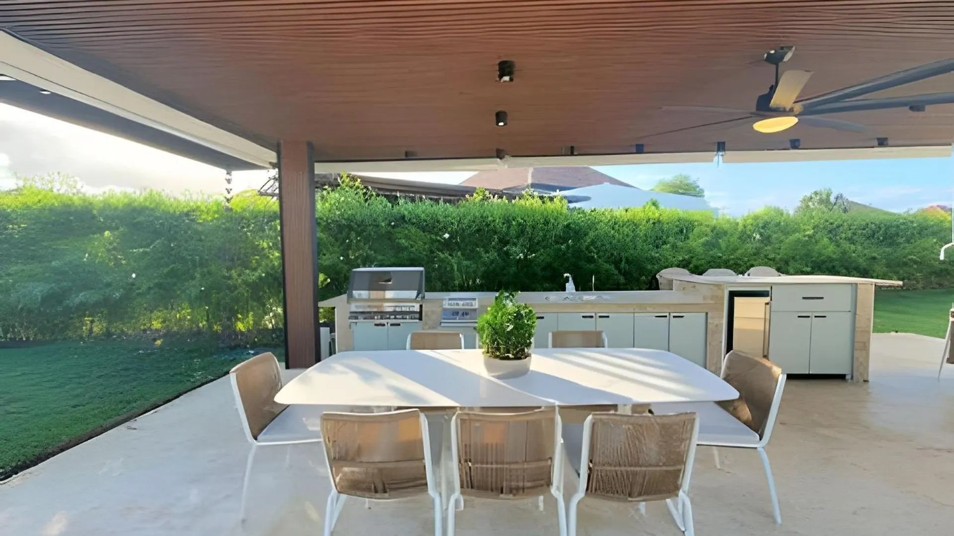 Elegante Villa Privada De 4 Dormitorios Con Piscina Y Jacuzzi Punta Cana 0*,  Dominik Cumhuriyeti