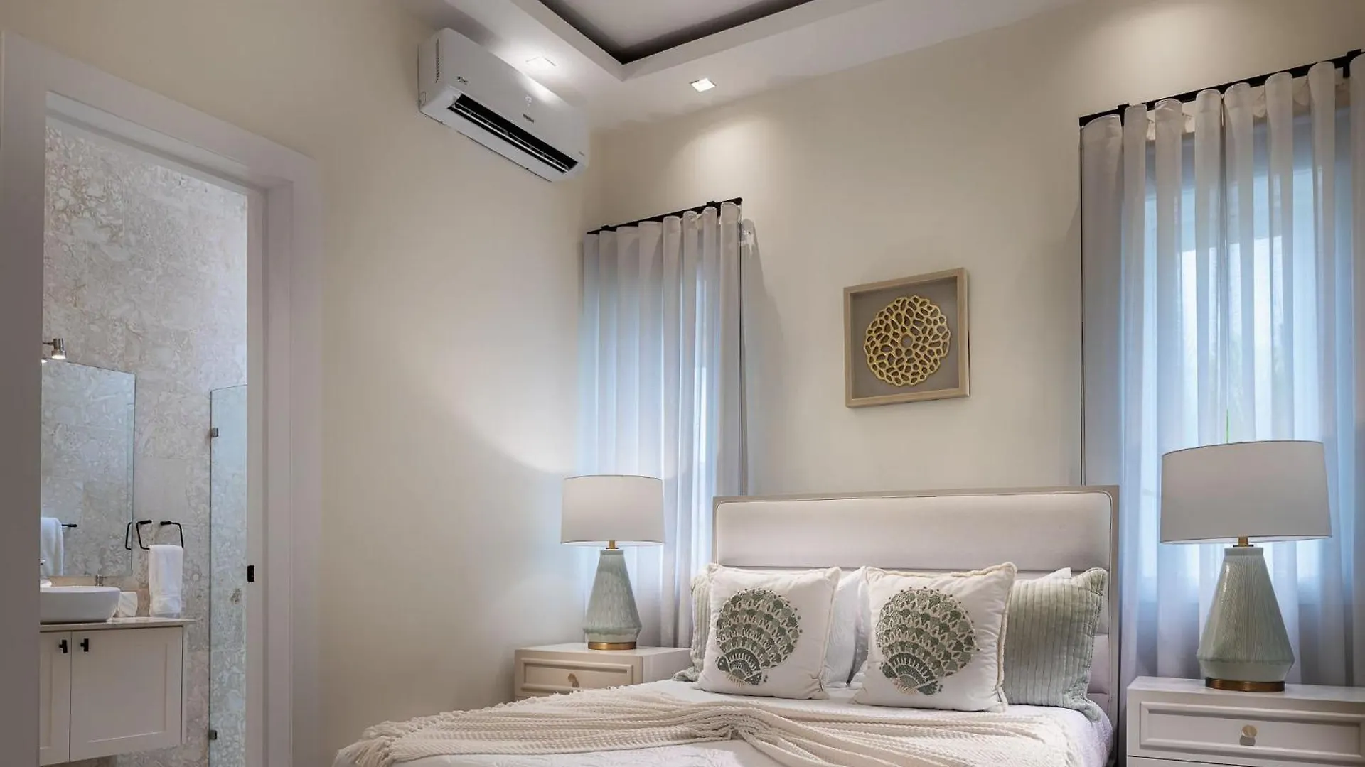 Elegante Villa Privada De 4 Dormitorios Con Piscina Y Jacuzzi Punta Cana Tatil Evi