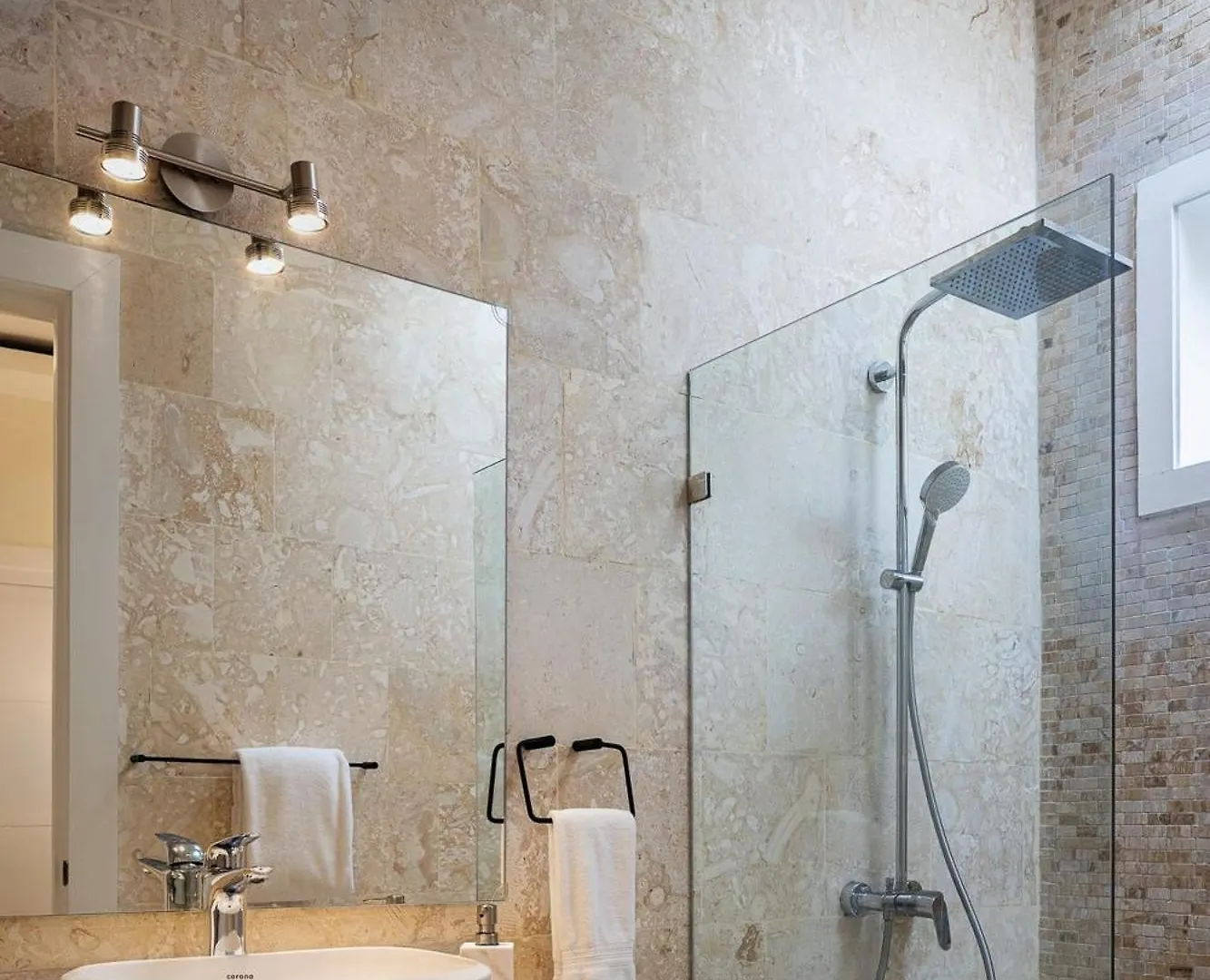 Elegante Villa Privada De 4 Dormitorios Con Piscina Y Jacuzzi Punta Cana Tatil Evi
