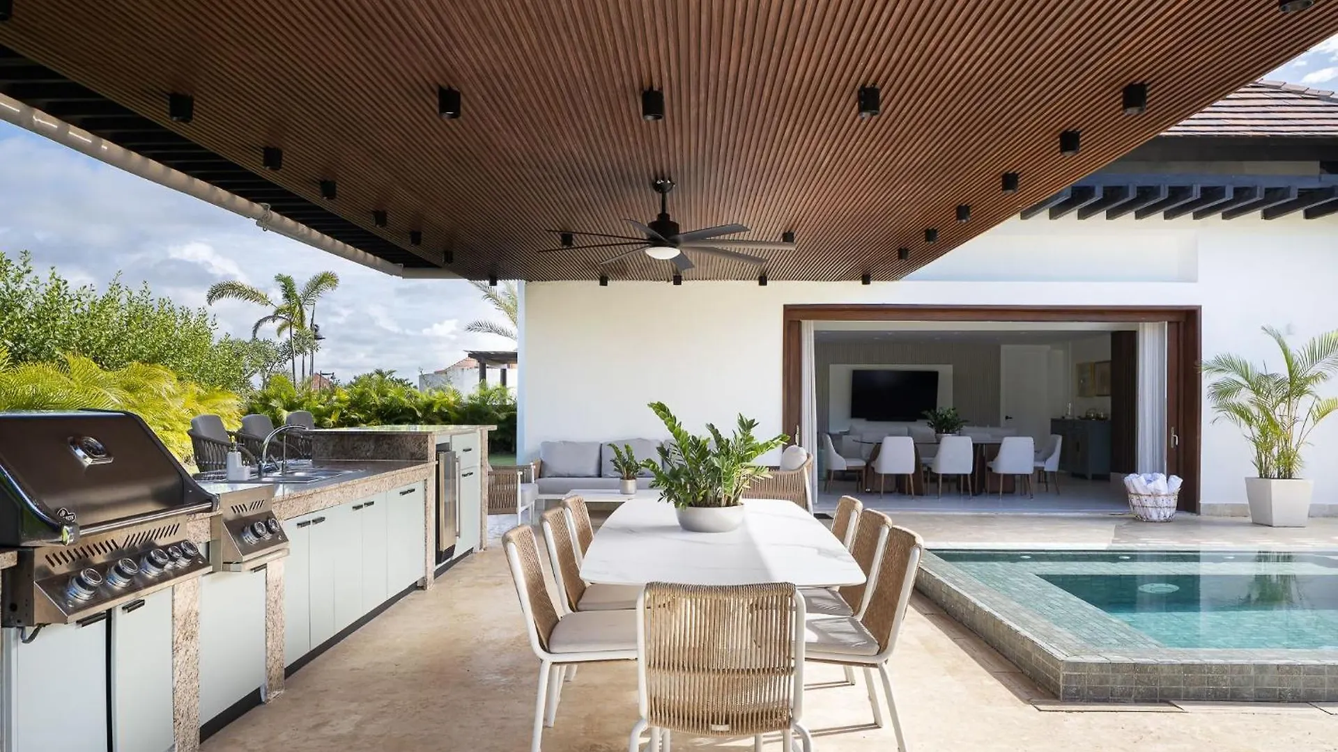 Elegante Villa Privada De 4 Dormitorios Con Piscina Y Jacuzzi Punta Cana Dominik Cumhuriyeti